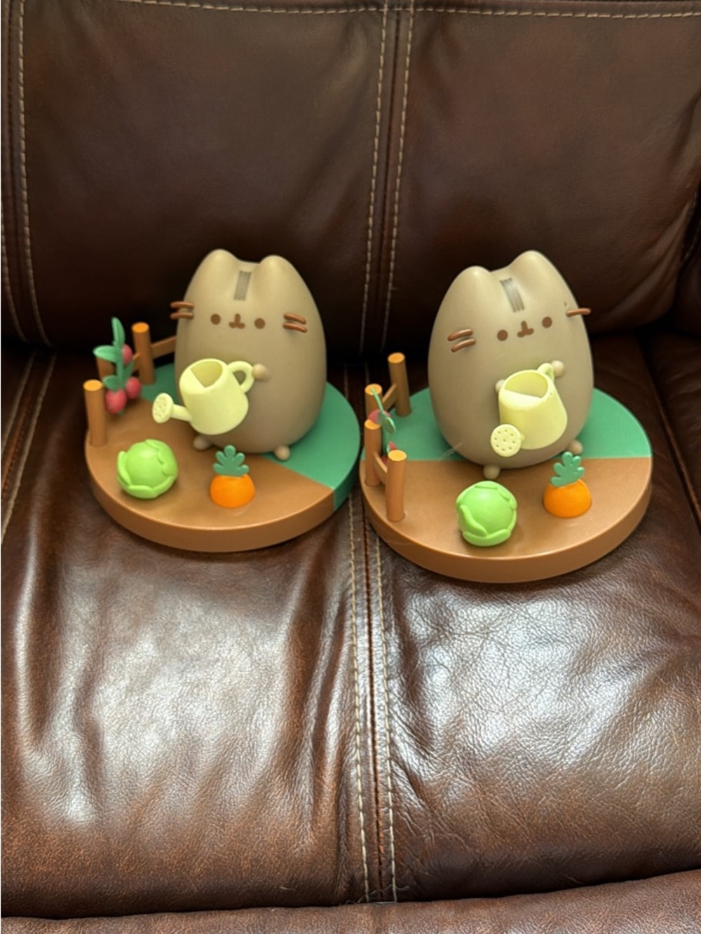 Pusheen garden figures